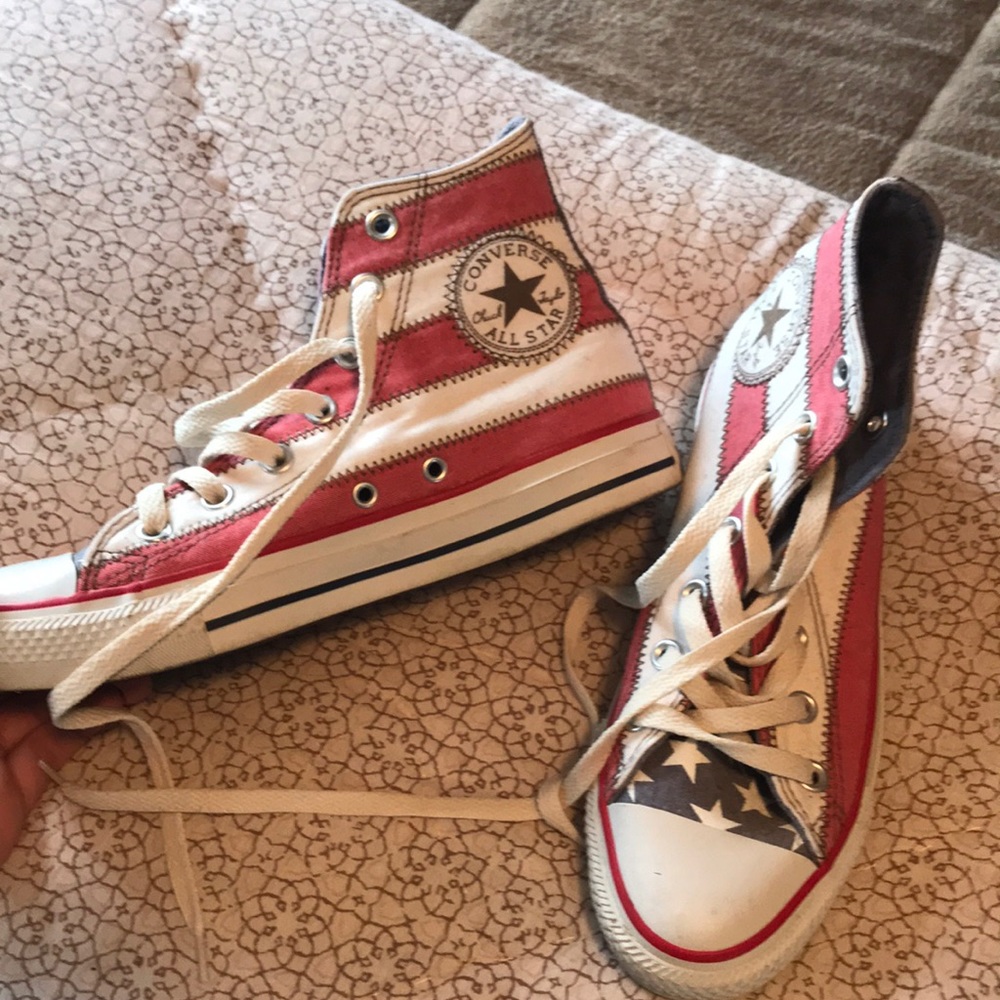 Vintage stitch flag Chuck Taylors